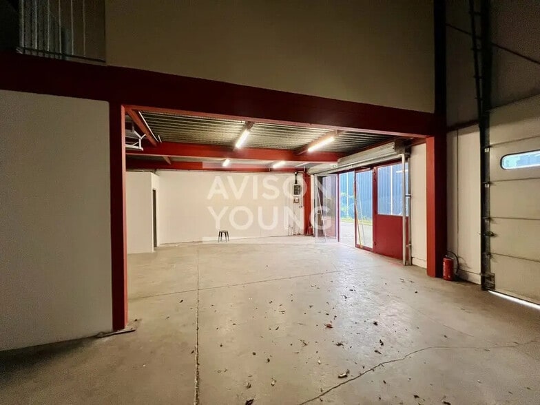 Local d’activités dans Champigny-sur-Marne à louer - Photo intérieure – Image 3 sur 10