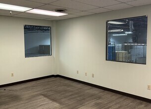 5900 No. 2 Rd, Richmond, BC à louer Photo intérieure– Image 1 sur 6