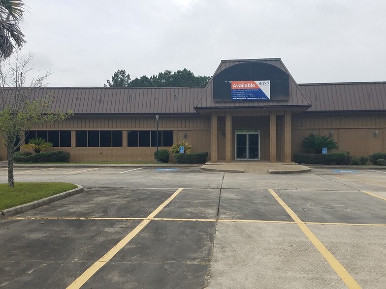 2504 Old Spanish Trl, Slidell, LA à louer - Photo principale – Image 1 sur 16