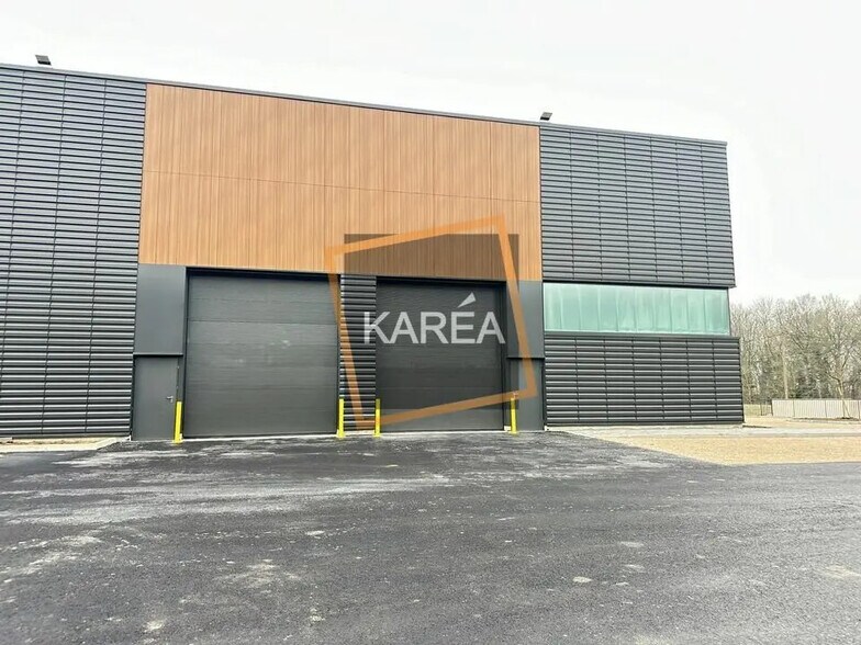 Local d’activités dans Coupvray à louer - Photo de l’immeuble – Image 2 sur 5
