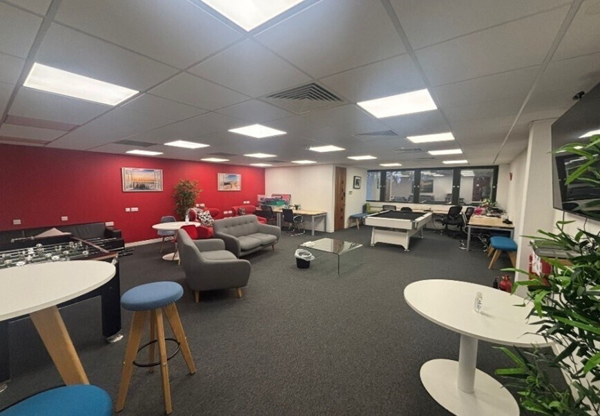 Perrywood Business Park, Redhill à louer Photo intérieure– Image 1 sur 3