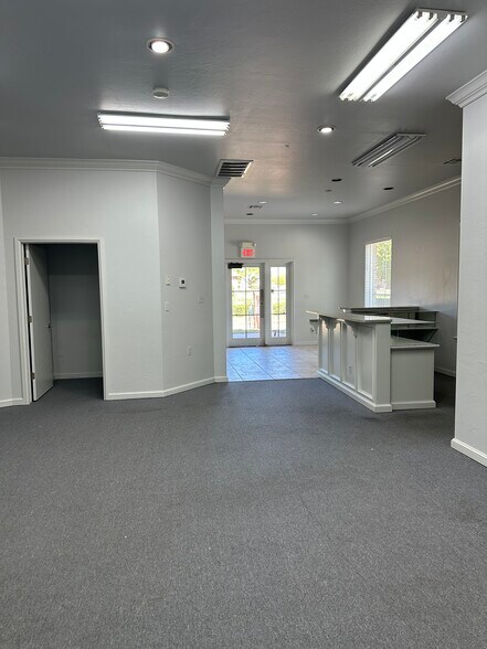 13838 Quail Pointe Dr, Oklahoma City, OK à louer - Photo de l’immeuble – Image 2 sur 11