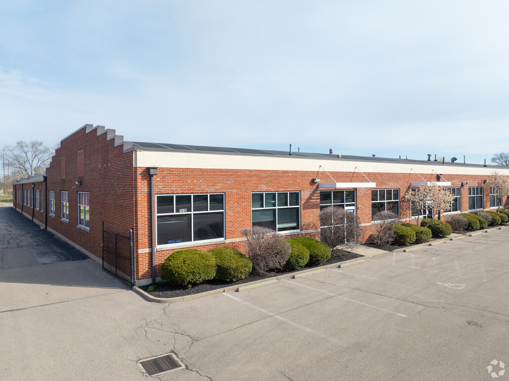 1910 Fairgrove Ave, Hamilton, OH à louer Photo principale– Image 1 sur 12