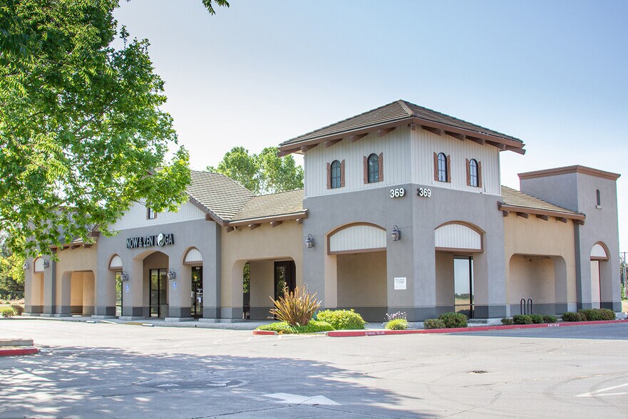 363 S Lower Sacramento Rd, Lodi, CA à louer - Photo de l’immeuble – Image 3 sur 7