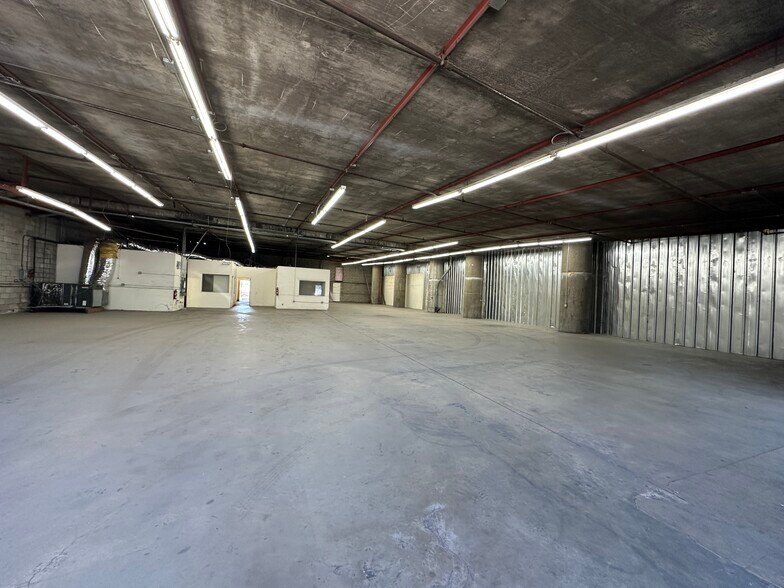1600-1650 S Naomi Ave, Los Angeles, CA à louer - Photo de l’immeuble – Image 1 sur 9