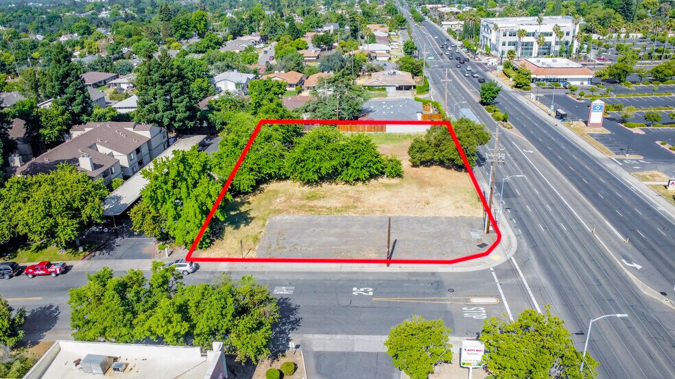 7210 Greenback Ln, Citrus Heights, CA à vendre - Photo de l’immeuble – Image 3 sur 38