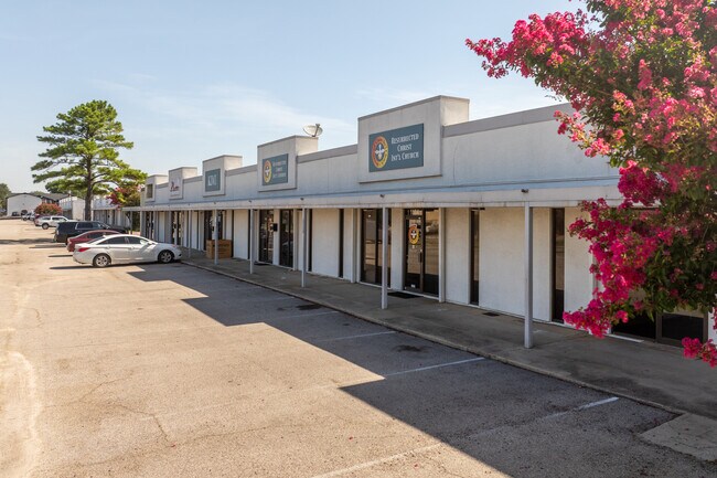 Plus de détails pour 1100-1120 Luke St, Irving, TX - Local d'activités, Industriel/Logistique à louer