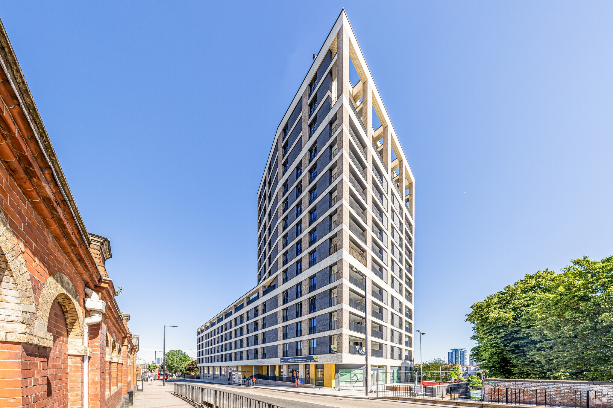 200 Plaistow Rd, Londres à louer Photo principale– Image 1 sur 7