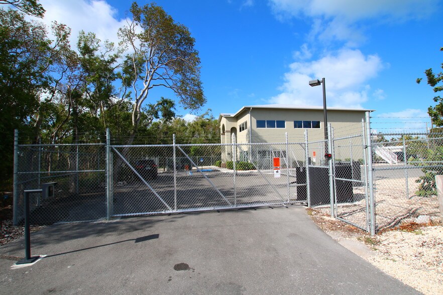 101350 Overseas Hwy, Key Largo, FL à vendre - Photo de l’immeuble – Image 3 sur 19