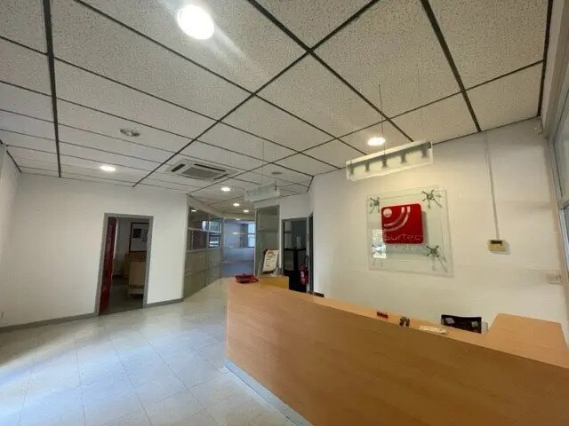 Bureau dans Le Creusot à louer - Photo de l’immeuble – Image 2 sur 7