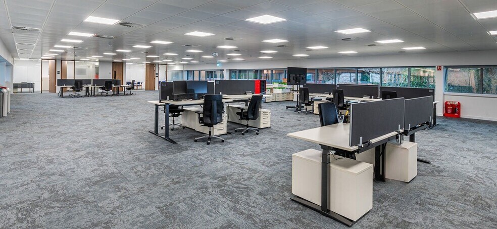 2 Millboard Rd, Bourne End à louer - Photo intérieure – Image 2 sur 4