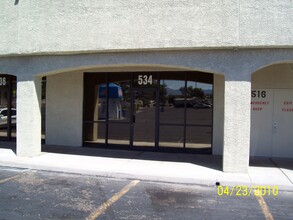500-640 S Decatur Blvd, Las Vegas, NV à louer Photo de l’immeuble– Image 1 sur 6