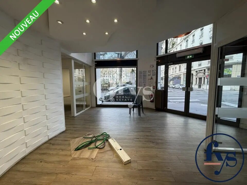 Bureau dans Lyon à louer Photo de l’immeuble– Image 1 sur 4