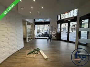 Bureau dans Lyon à louer Photo de l’immeuble– Image 1 sur 4