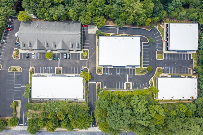 Plus de détails pour 1300 Upper Hembree Rd, Roswell, GA - Bureau à louer