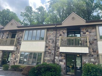 Plus de détails pour 700-708 Lakeside Dr, Southampton, PA - Bureau à vendre