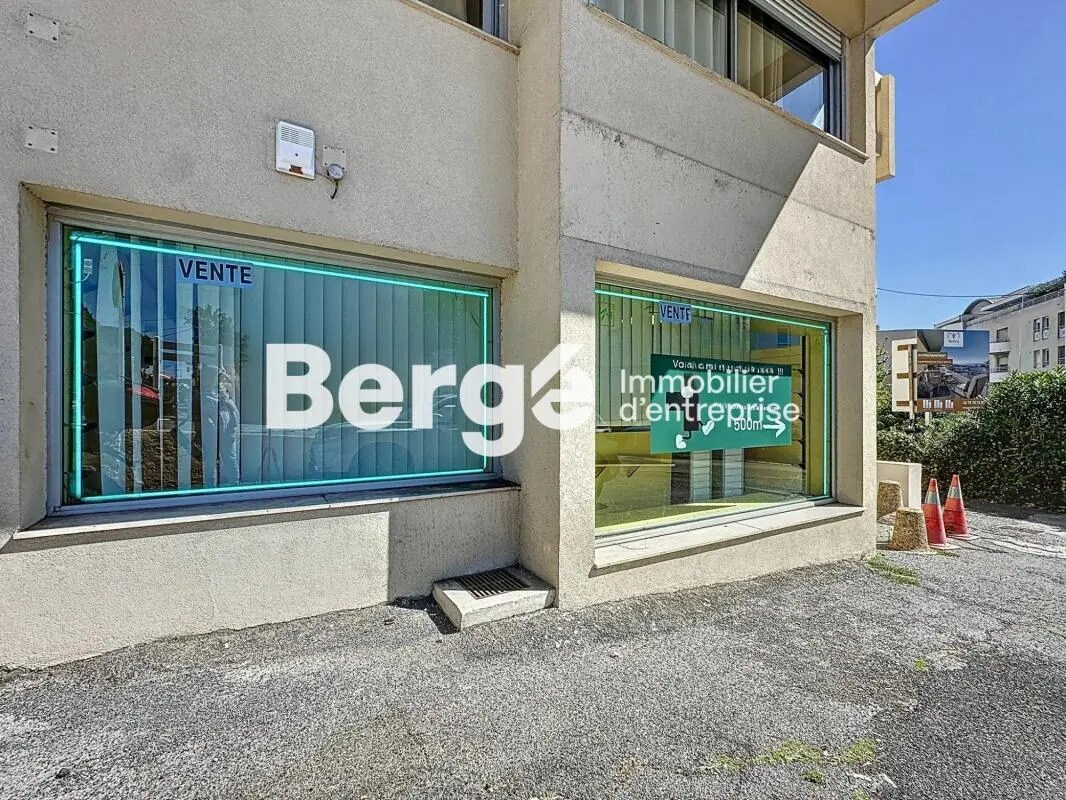 Local commercial dans Antibes à vendre Photo de l’immeuble– Image 1 sur 10