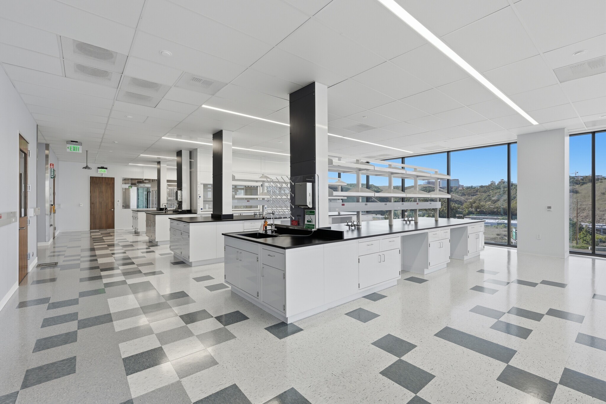 10251 Vista Sorrento Pky, San Diego, CA à louer Photo intérieure– Image 1 sur 5