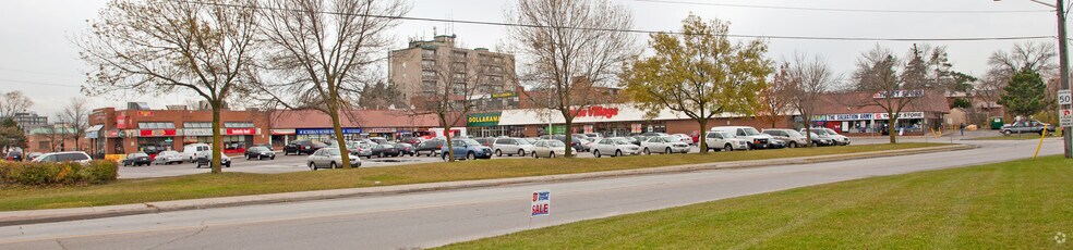 10620 Yonge St, Richmond Hill, ON à vendre - Photo de l’immeuble – Image 3 sur 6