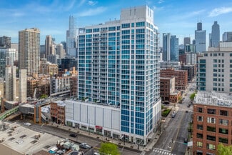 Plus de détails pour 757 N Orleans St, Chicago, IL - Local commercial à louer