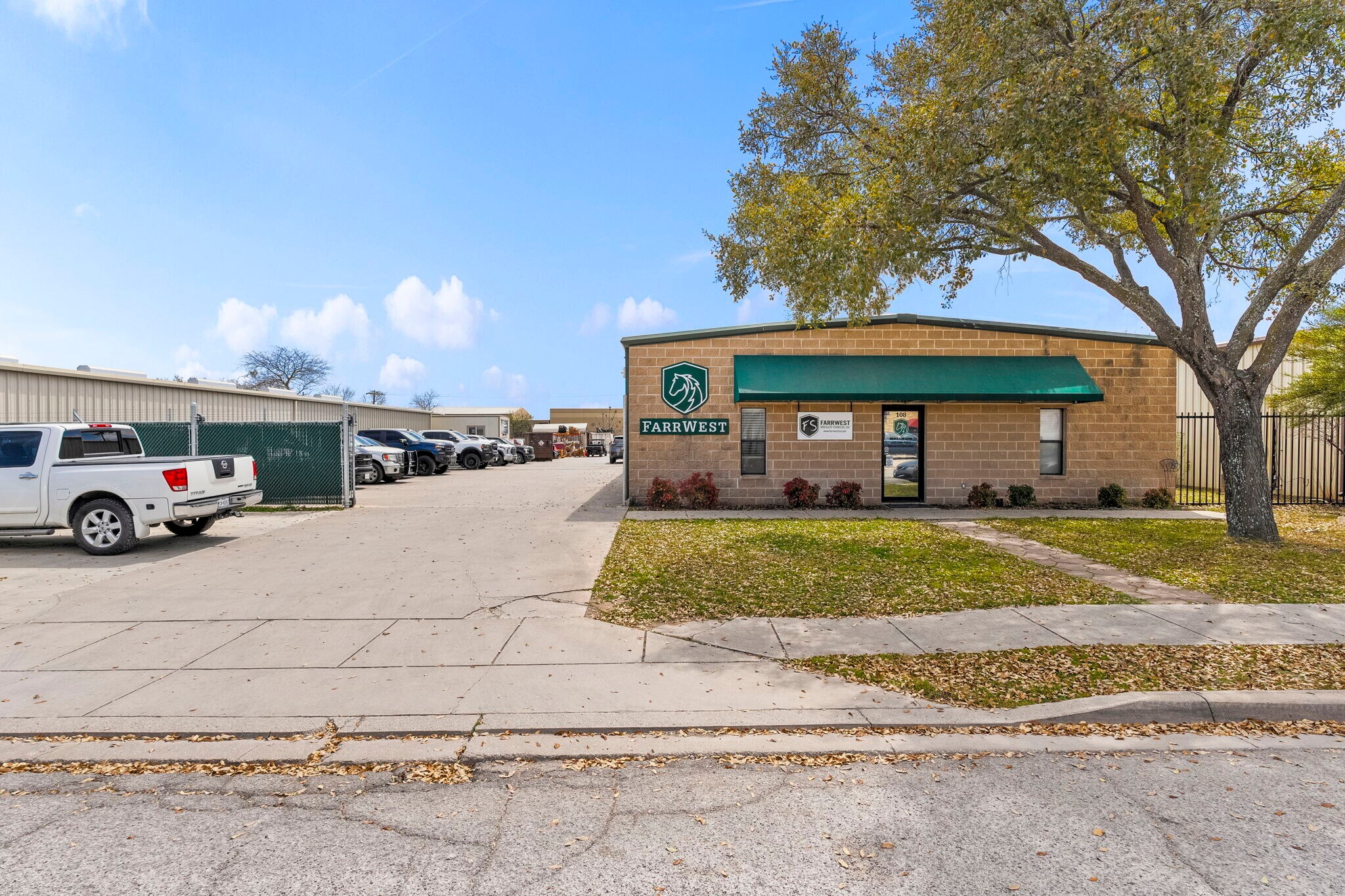 108 Commercial Pl, Schertz, TX à vendre Photo principale– Image 1 sur 18