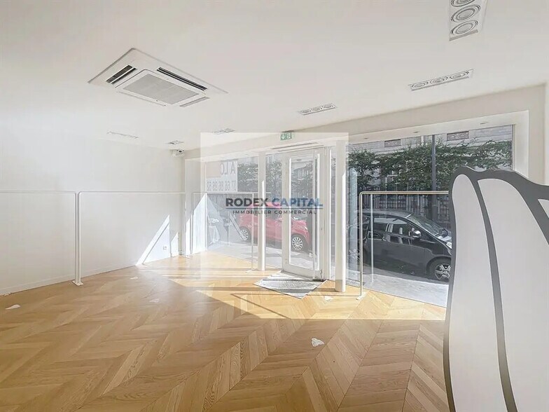 Local commercial dans Paris à louer - Photo de l’immeuble – Image 3 sur 4