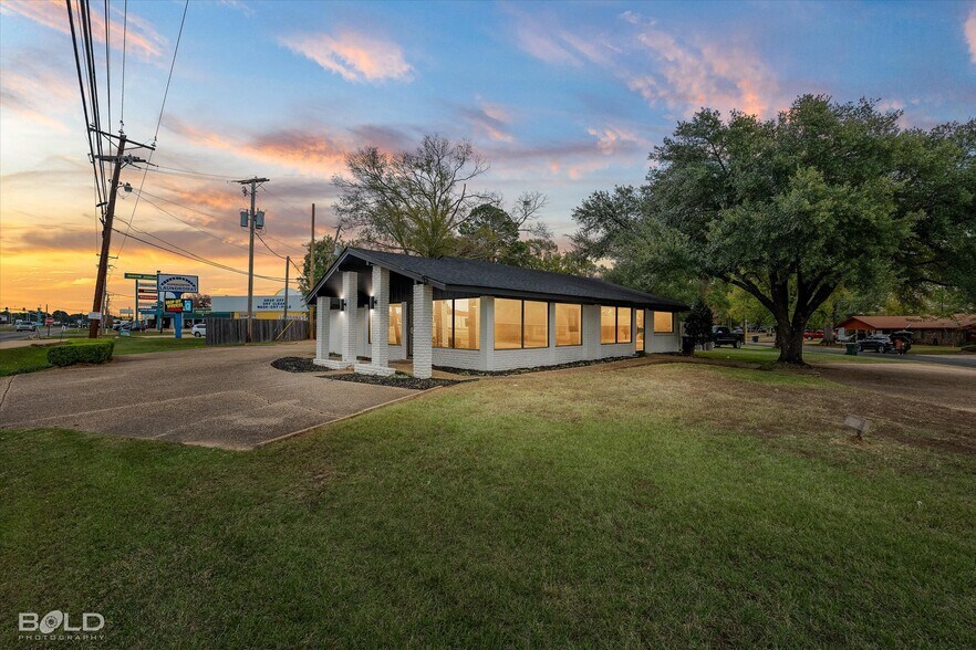 9099 Mansfield Rd, Shreveport, LA à vendre - Photo de l’immeuble – Image 2 sur 55