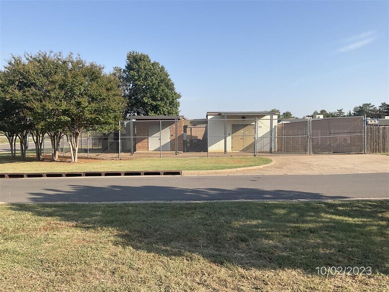 9200 N Rockwell Ave, Oklahoma City, OK à vendre - Photo principale – Image 1 sur 2