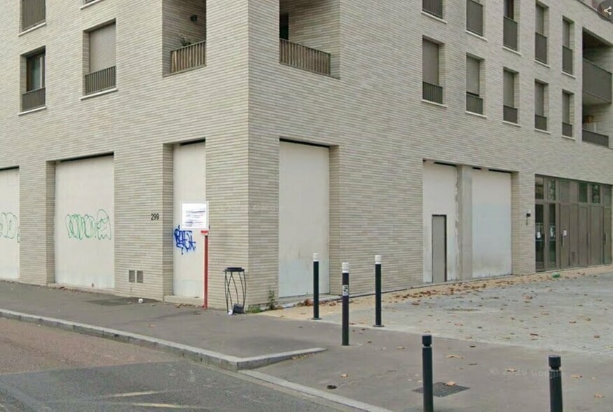 Local commercial dans Montreuil à louer - Photo de l’immeuble – Image 1 sur 8