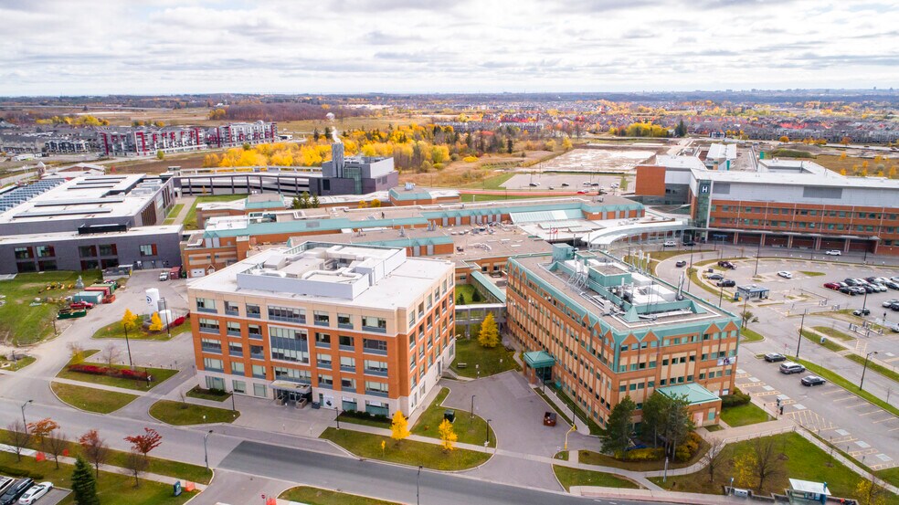 377 Church St, Markham, ON à louer - Photo de l’immeuble – Image 1 sur 5