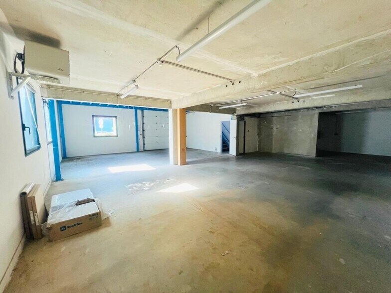 Local d'activités dans Noisy-le-Roi à vendre - Photo intérieure – Image 2 sur 10