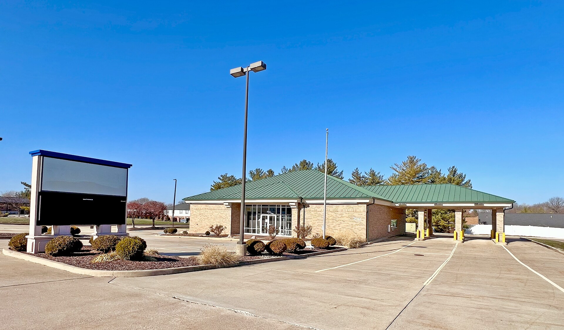 2143 S State Route 157, Edwardsville, IL à vendre Photo principale– Image 1 sur 26