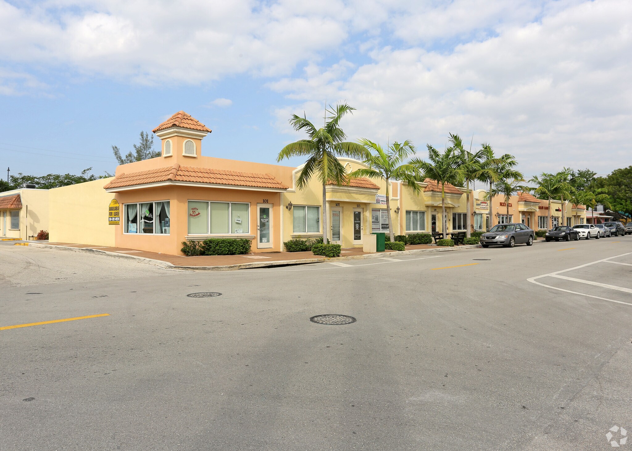 101-161 NE 2nd Ave, Deerfield Beach, FL à louer Photo principale– Image 1 sur 8
