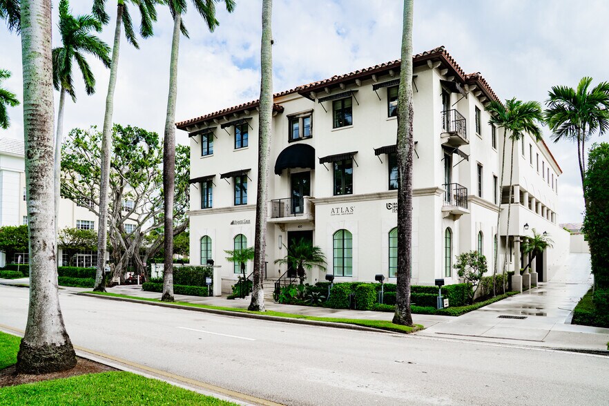 420 Royal Palm Way, Palm Beach, FL à louer - Photo de l’immeuble – Image 2 sur 23