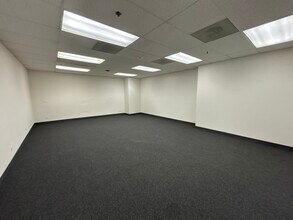 600 Town Center Rd, Matteson, IL à louer Photo de l’immeuble– Image 2 sur 3