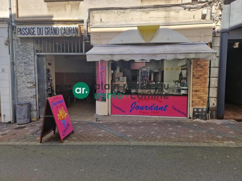 Local commercial dans Cholet à louer - Photo de l’immeuble – Image 1 sur 5