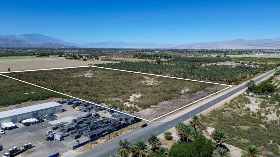 Tyler Street, Thermal, CA à vendre - Photo de l’immeuble – Image 3 sur 14