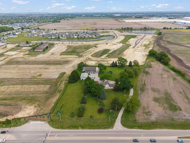 6398 Ridge Rd, Oswego, IL à vendre - Photo de l’immeuble – Image 2 sur 16