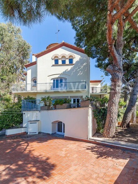 Bureau dans Barcelone, Barcelona à vendre - Photo de l’immeuble – Image 3 sur 21