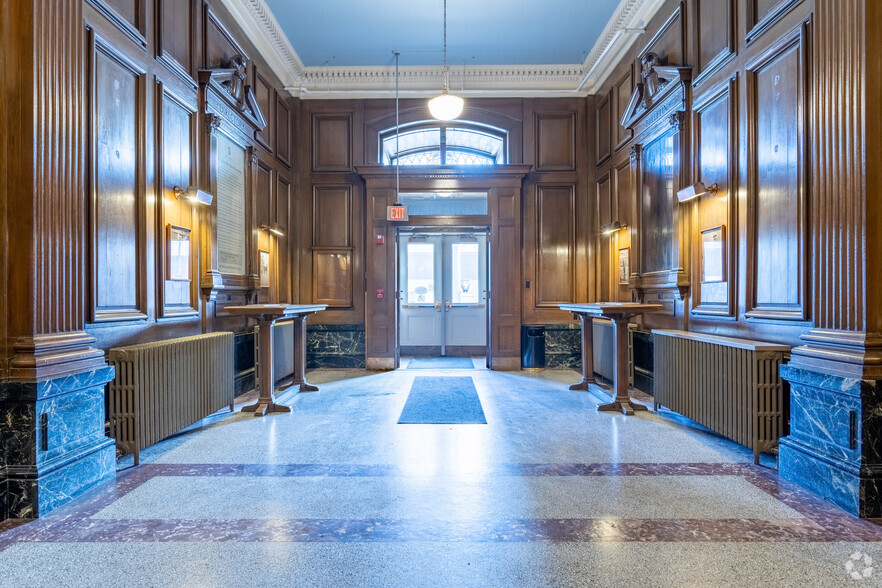 129 N 10th St, Lincoln, NE à louer - Hall d’entrée – Image 2 sur 7