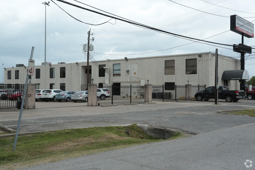 6200 Gulf Fwy, Houston, TX à vendre - Photo principale – Image 1 sur 10