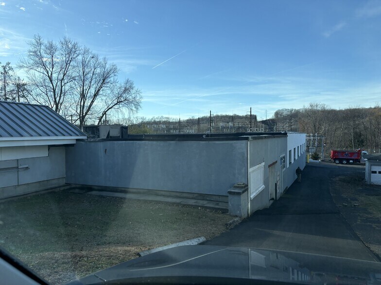 763 Hanover Rd, Meriden, CT à vendre - Photo de l’immeuble – Image 3 sur 4