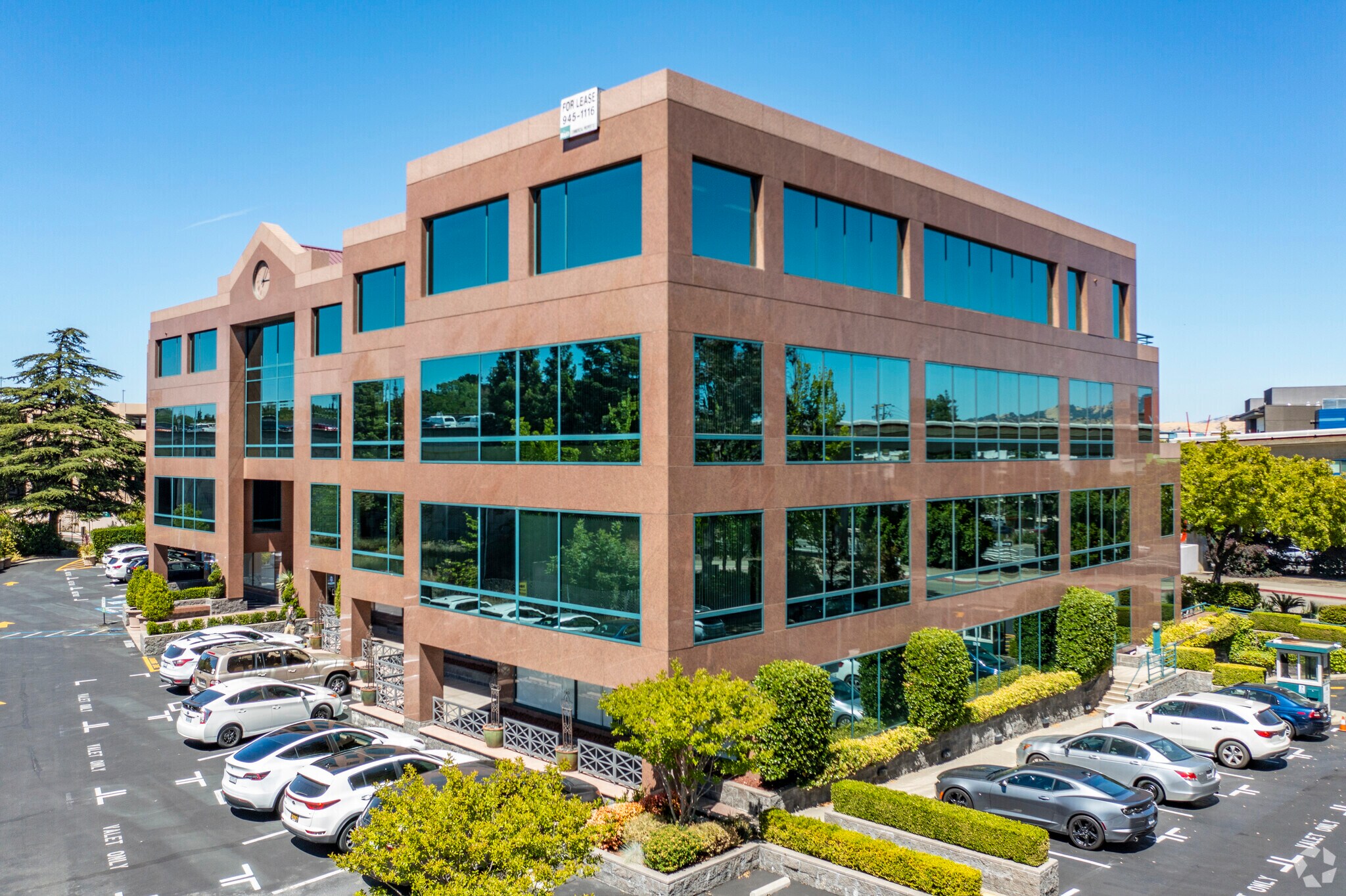 101 Ygnacio Valley Rd, Walnut Creek, CA à louer Photo de l’immeuble– Image 1 sur 7
