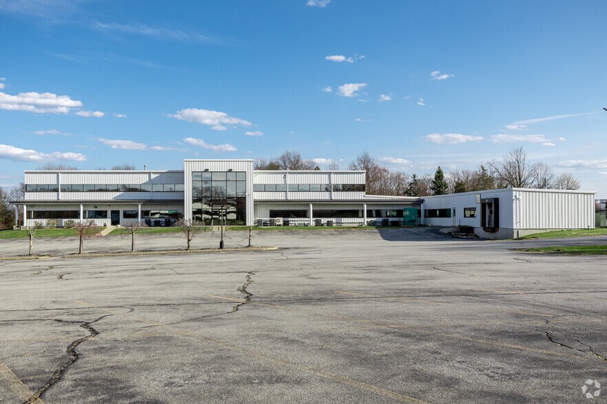 51 Assembly Way, Newburgh, NY à louer - Photo de l’immeuble – Image 2 sur 6