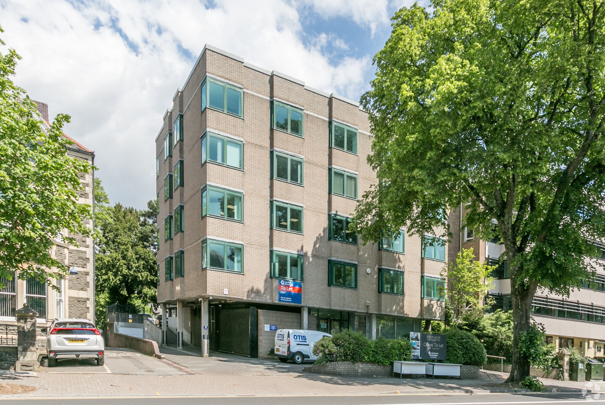 16 Cathedral Rd, Cardiff à louer Photo principale– Image 1 sur 4