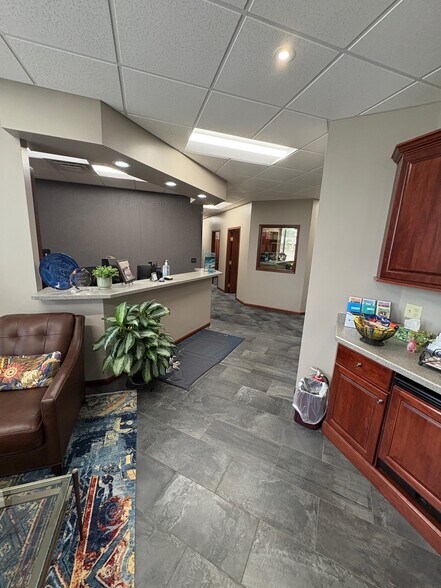 4228 Southtowne Dr, Eau Claire, WI à vendre - Photo de l’immeuble – Image 3 sur 15