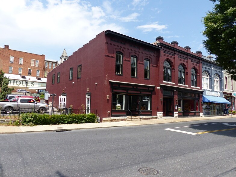 19-25 W Johnson St, Staunton, VA à vendre - Photo de l’immeuble – Image 2 sur 16