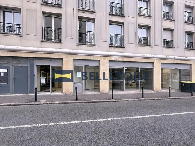 Plus de détails pour Local commercial à louer