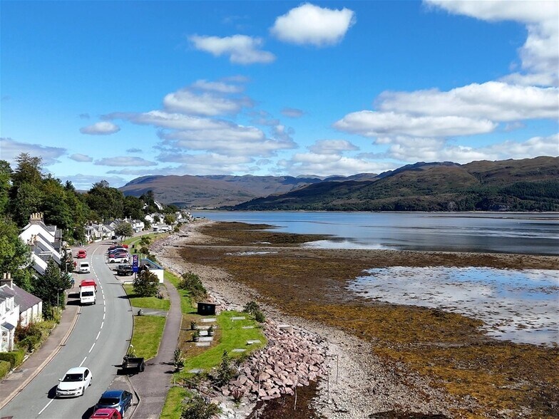 Waterside Café & Flat, Strathcarron à vendre - Photo de l’immeuble – Image 3 sur 25