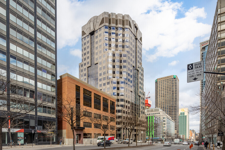 455 Boul René-Lévesque O, Montréal, QC à louer - Photo principale – Image 1 sur 6